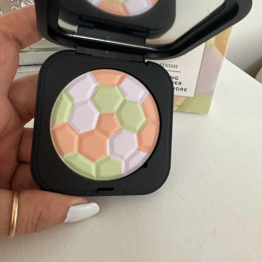 Laura Geller FILTER FINISH Neutralizing Setting Powder .24oz New In Box